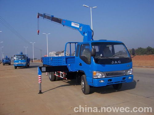 8噸隨車吊廠家價(jià)格解析與選購指南